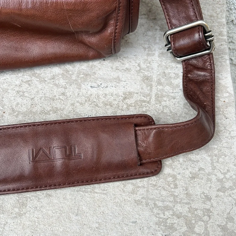 Vintage Tumi Messenger Bag Saddle Travel Sling Crossbody Purse Brown Leather